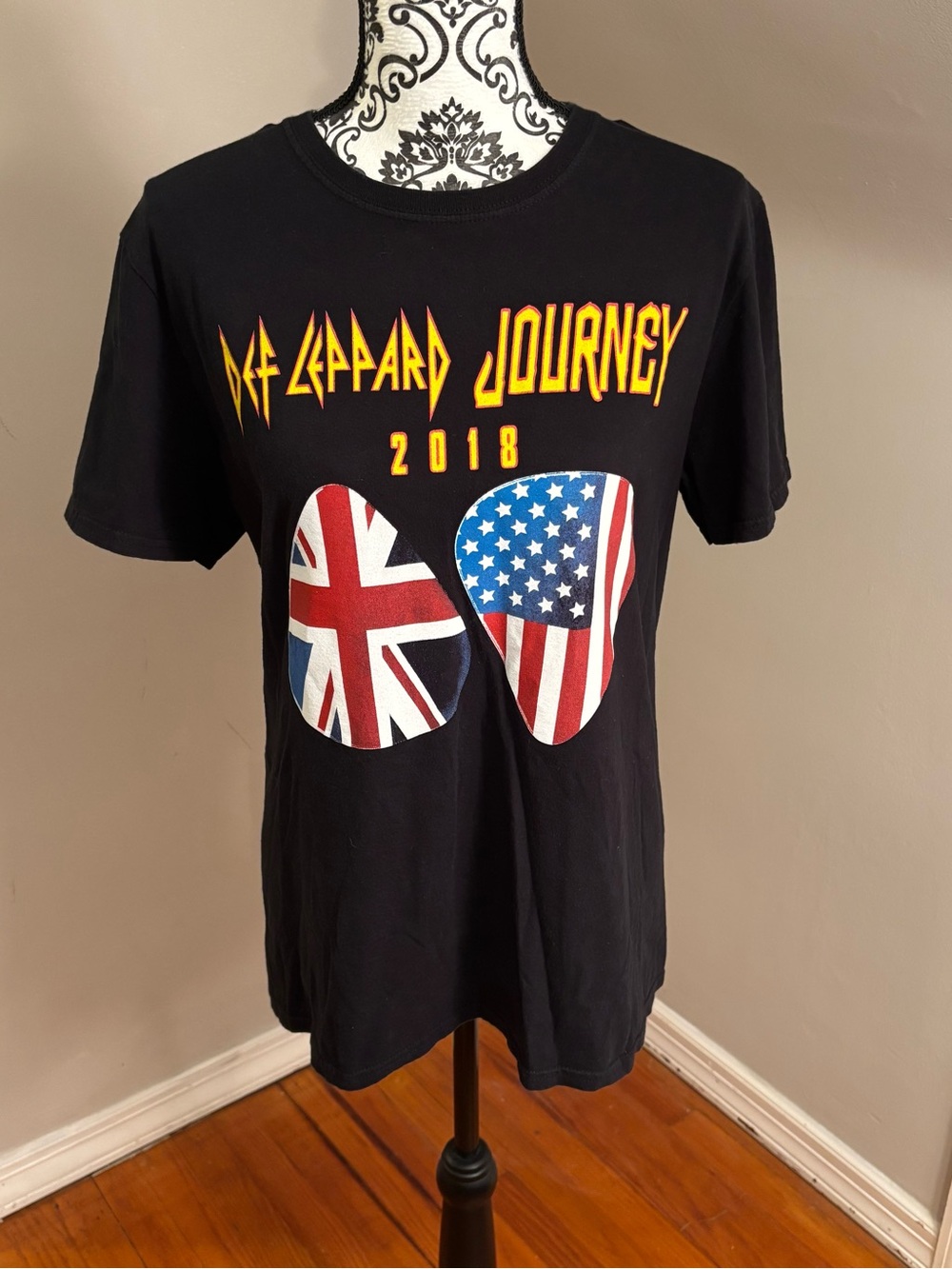 Def Leppard & Journey 2018 tour Shirt size medium hard rock glam metal